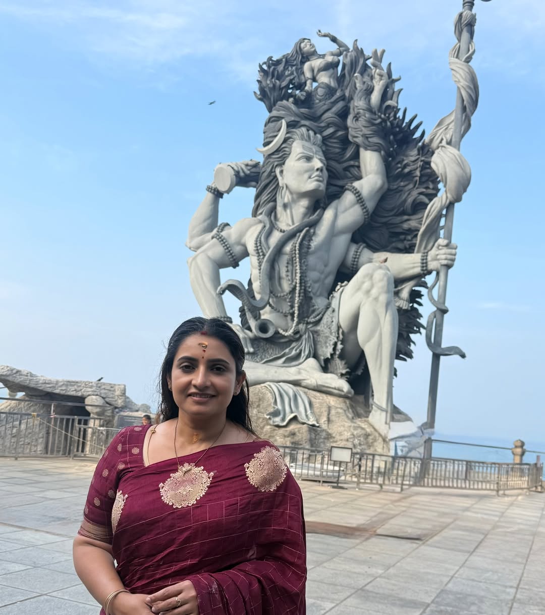 Pandian Stores Sujitha as Dhanalakshmi's Shivaratri Gallery: Devotion in Frames