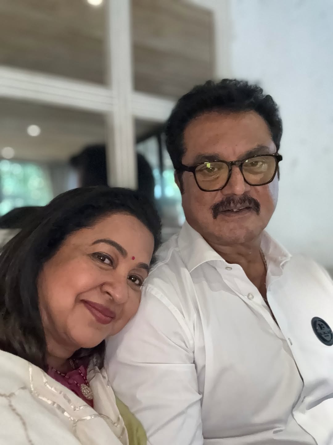 Radikaa Sarathkumar Celebrates Them 25th Wedding Anniversary Romantic Photos