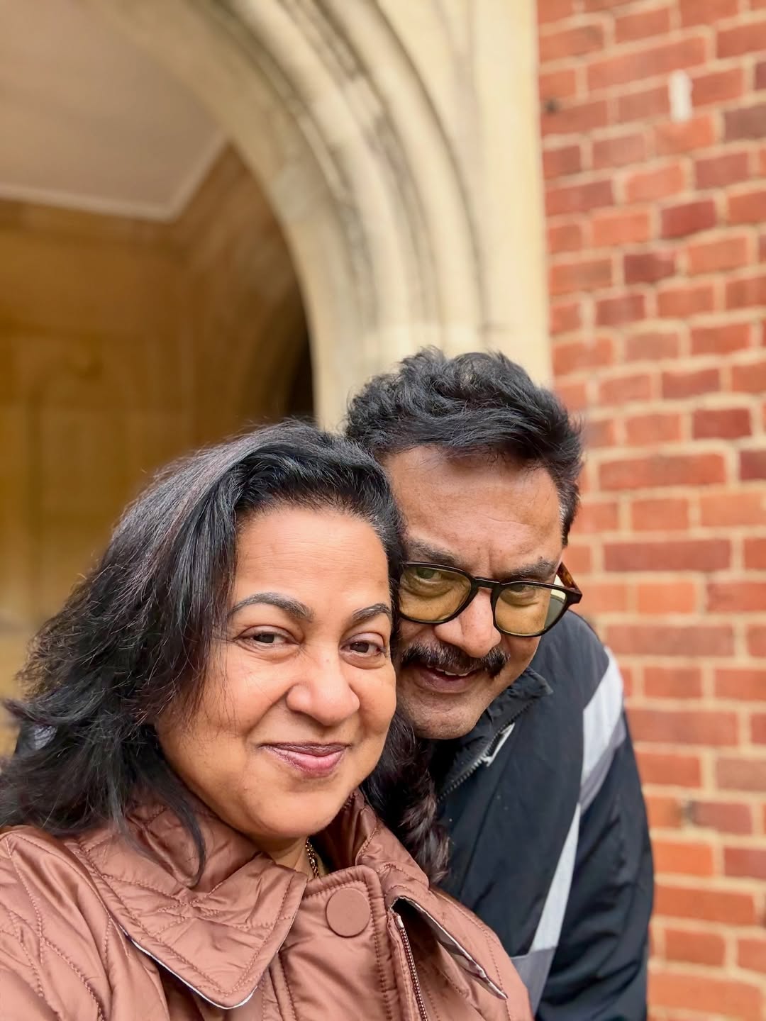 Radikaa Sarathkumar Celebrates Them 25th Wedding Anniversary Romantic Photos
