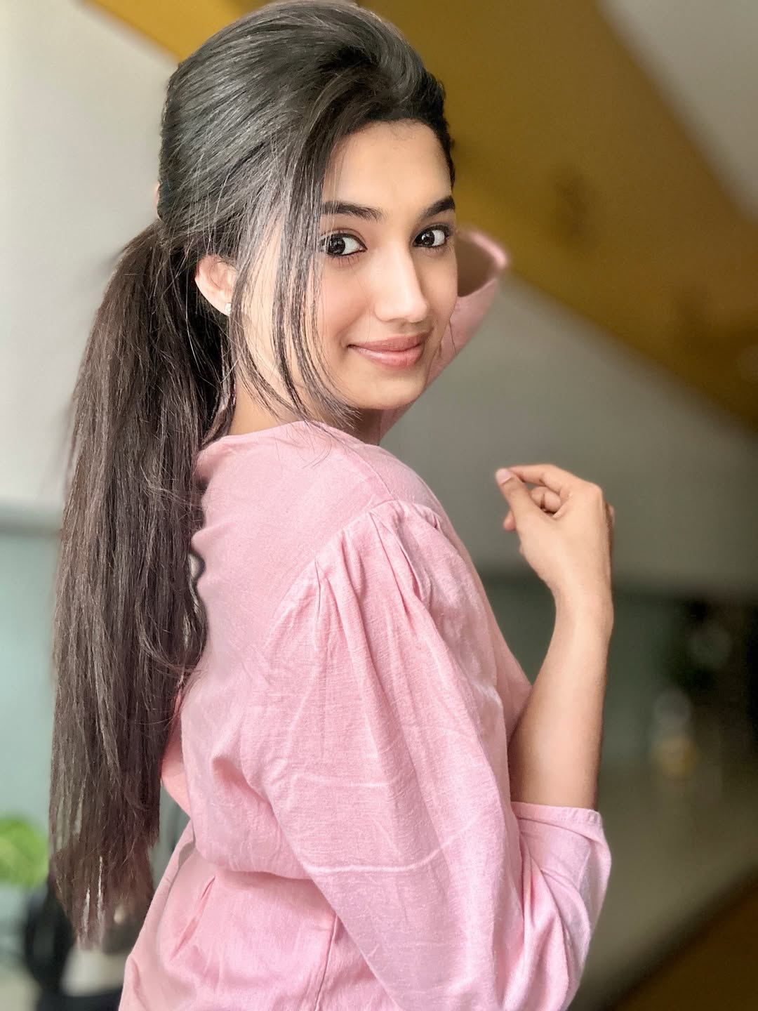 Reeshma Nanaiah stylish pink outfit with smile