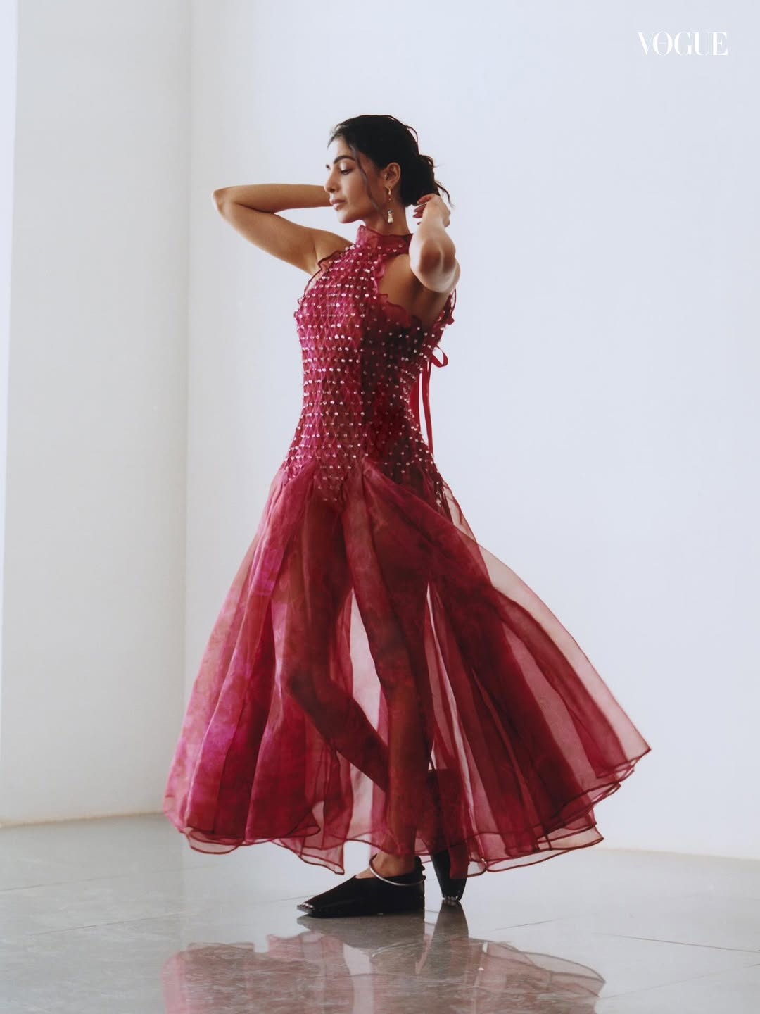 Samantha Vogue Magazine Photos