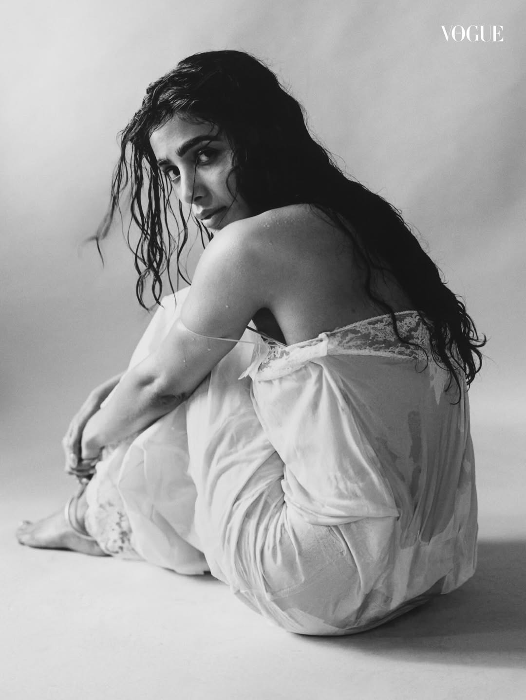 Samantha Vogue Magazine Photos