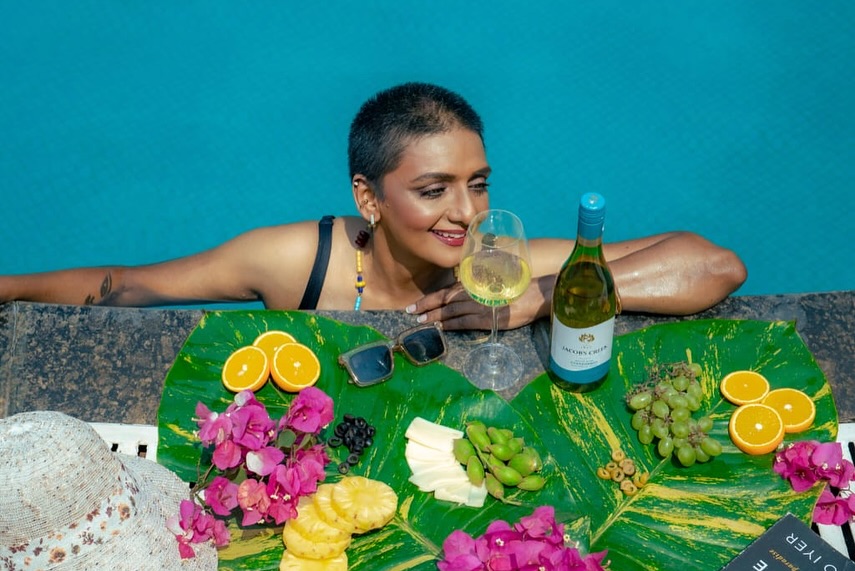 Shanthi Priya latest photos