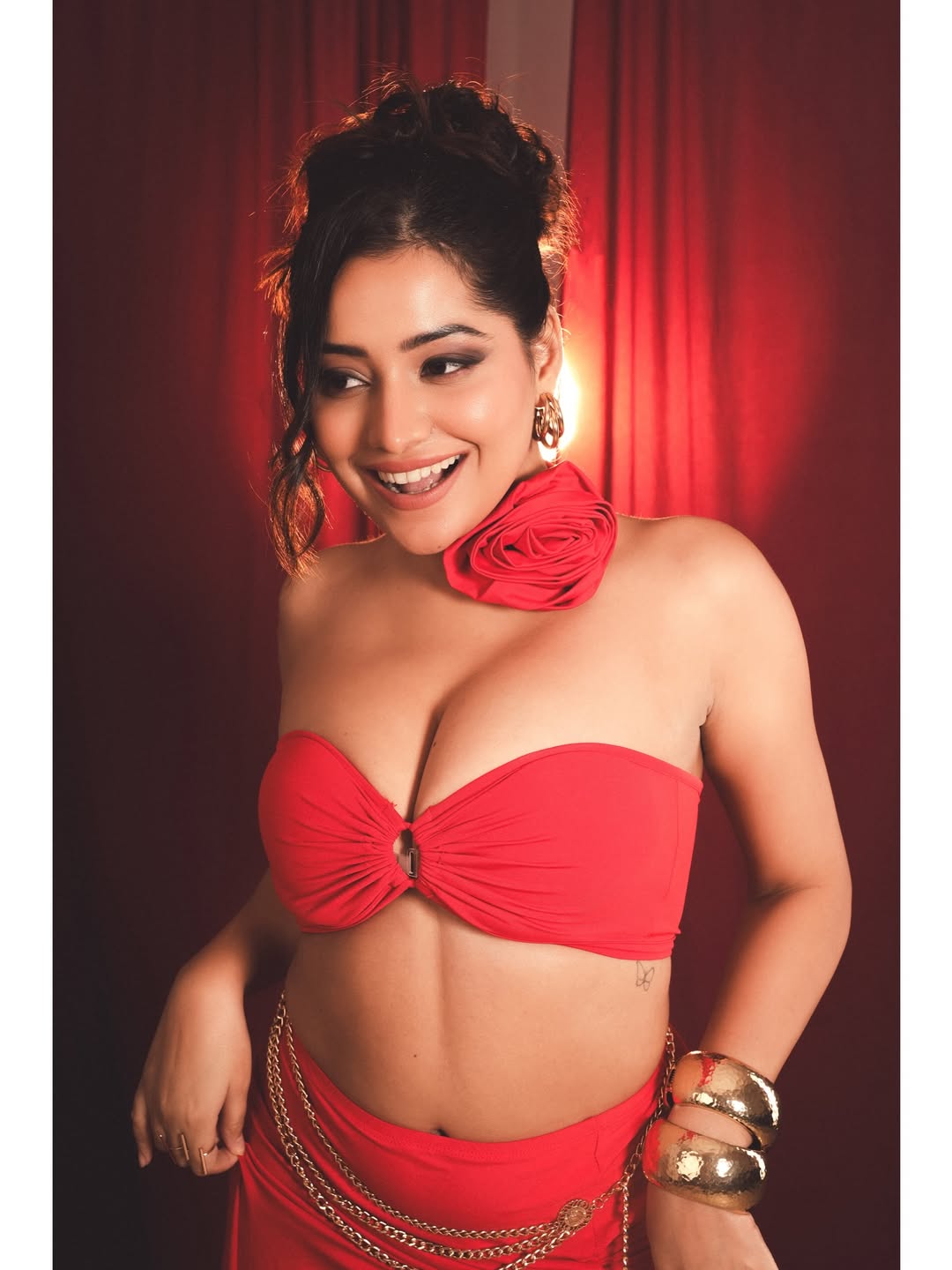 A Blend of Strength and Sensuality