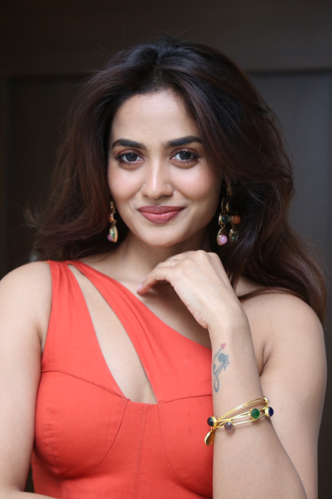 Teju Ashwini elegant look with sparkling confidence