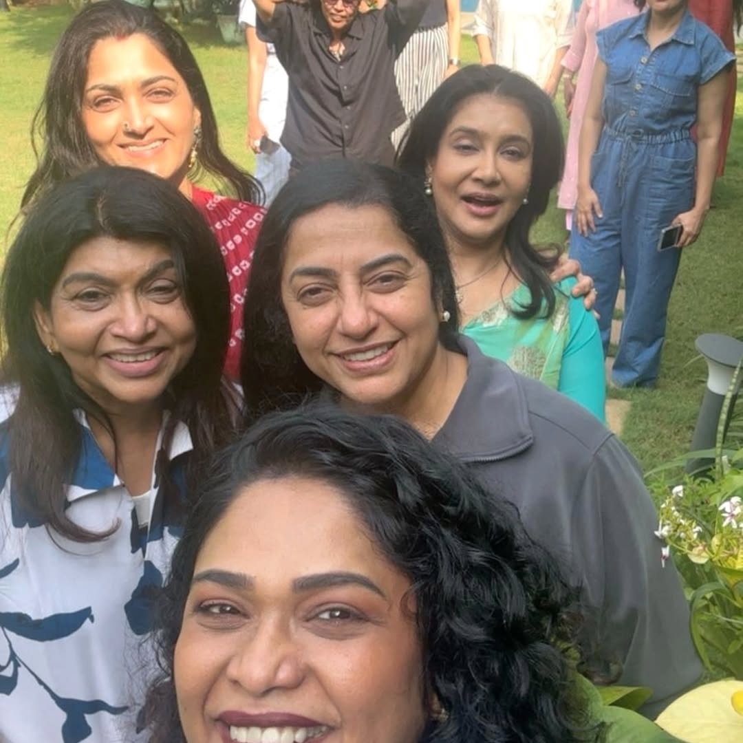 Trisha Parties with 80s Heroines Khushbu, Suhasini and Lissy – Photos Go Viral