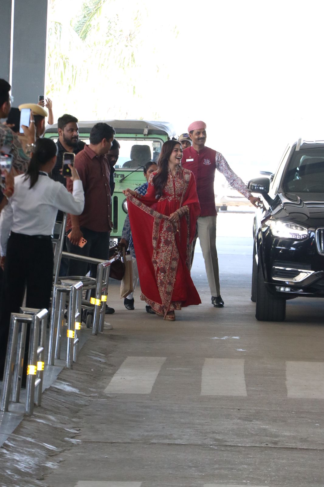 Vijay Deverakonda and Rashmika at Airport
