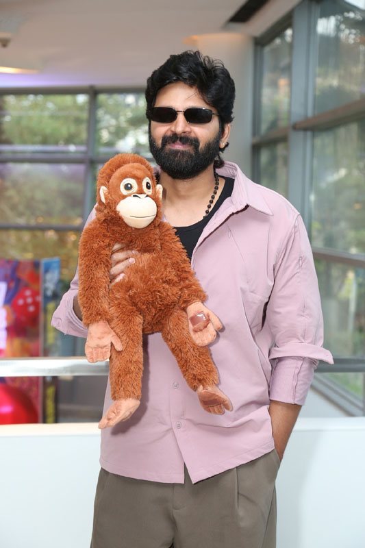 Sree Vishnu solo media pose