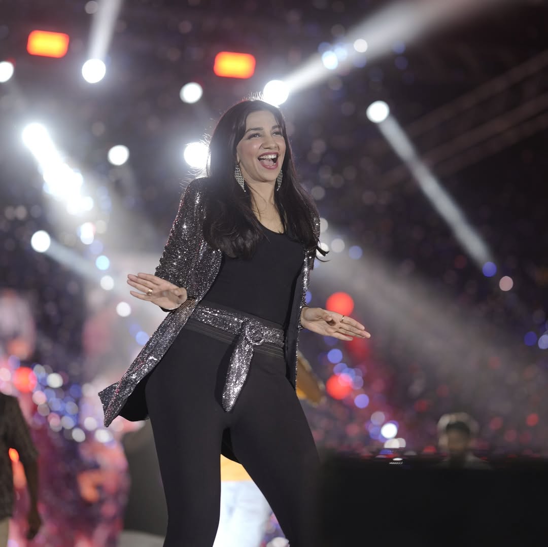 VJ Bhavna Balakrishnan Stylish Dance Photos Which Attracts Fans