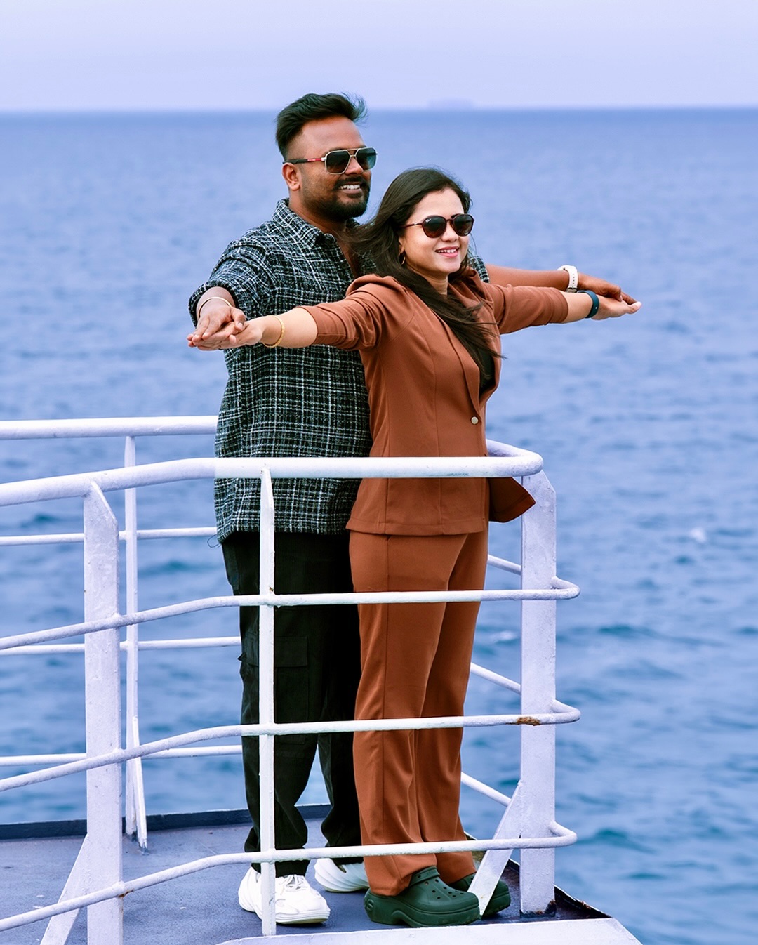 Manimegalai romantic photos