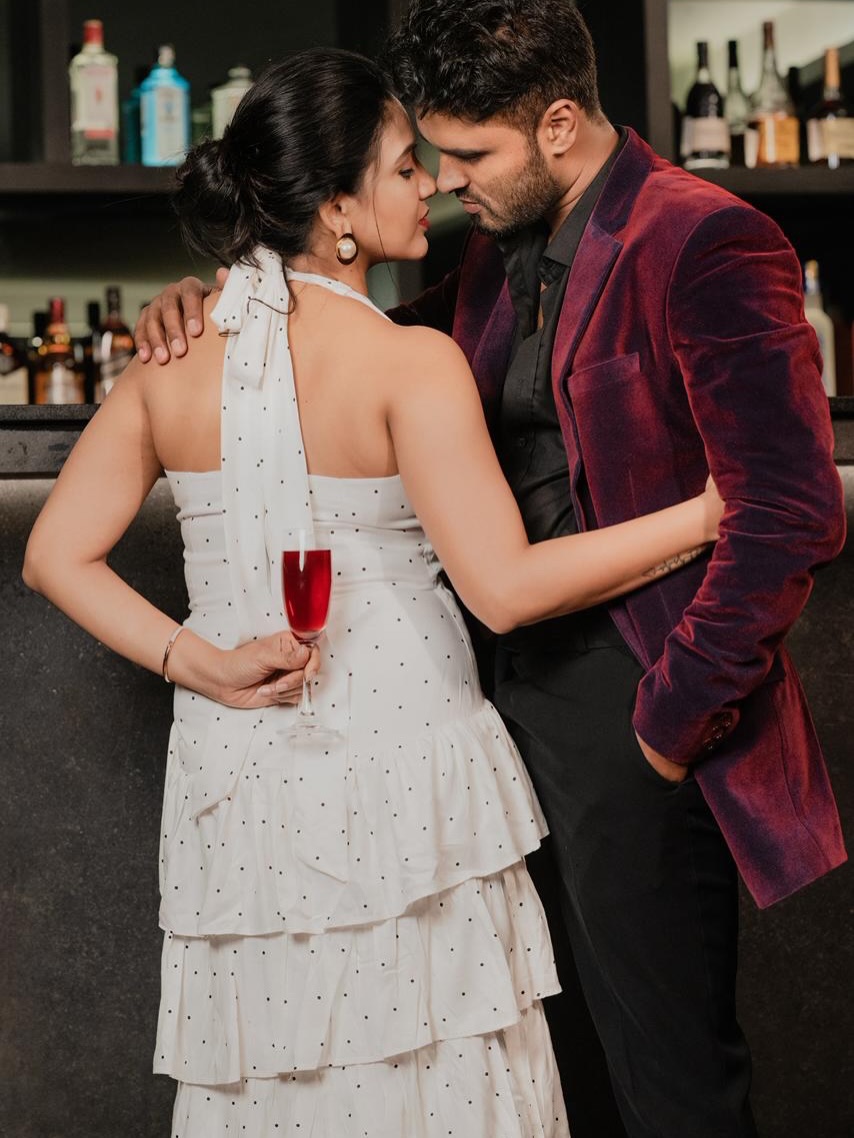 Wine, Romance & Radiance: Pavani-Amir Couple Goals Gallery Valentine’s Day Special