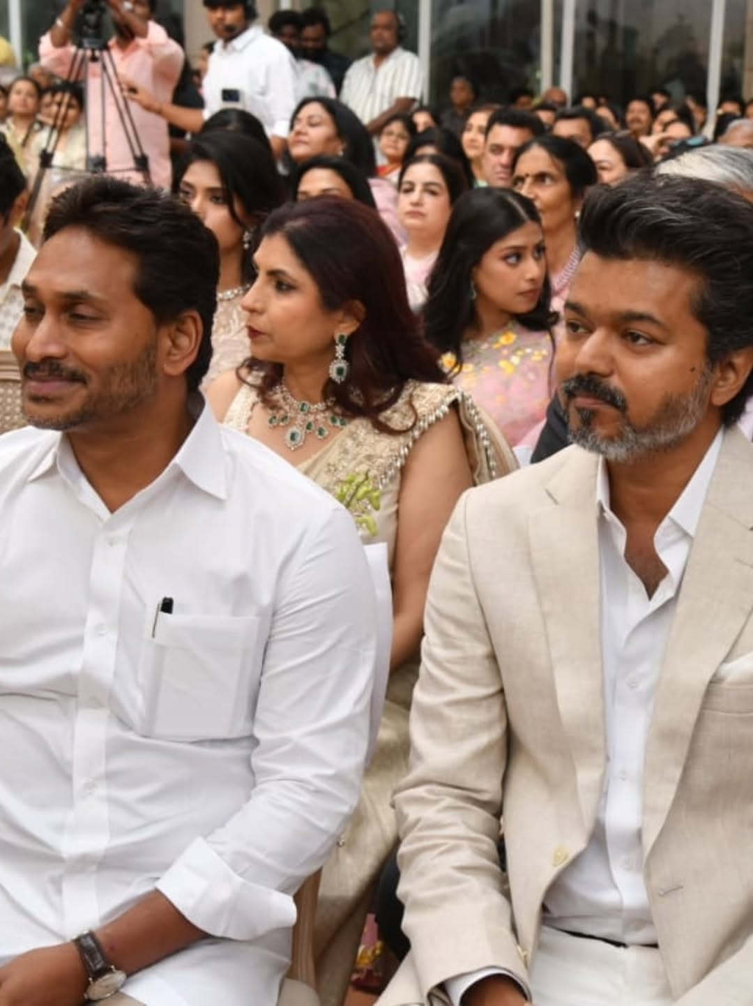 Y.S Jagan Mohan Reddy and Thalapathy Vijay Meeting Special Stills Goes Viral