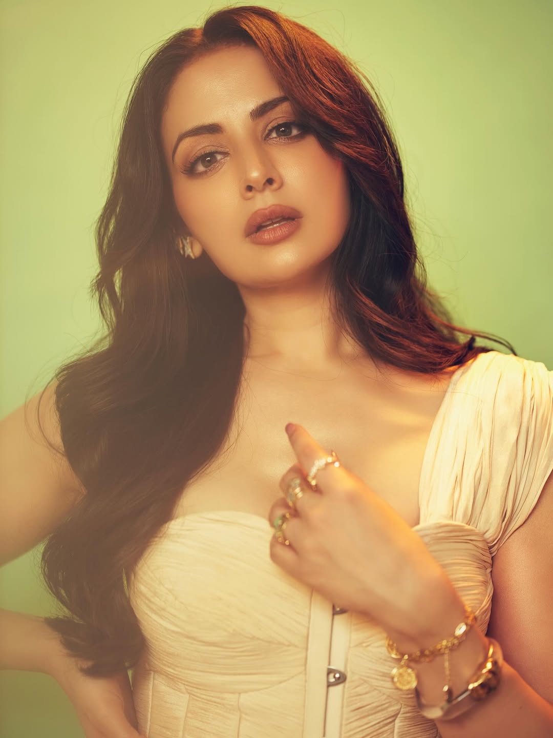 Zoya Afroz elegant rings statement look