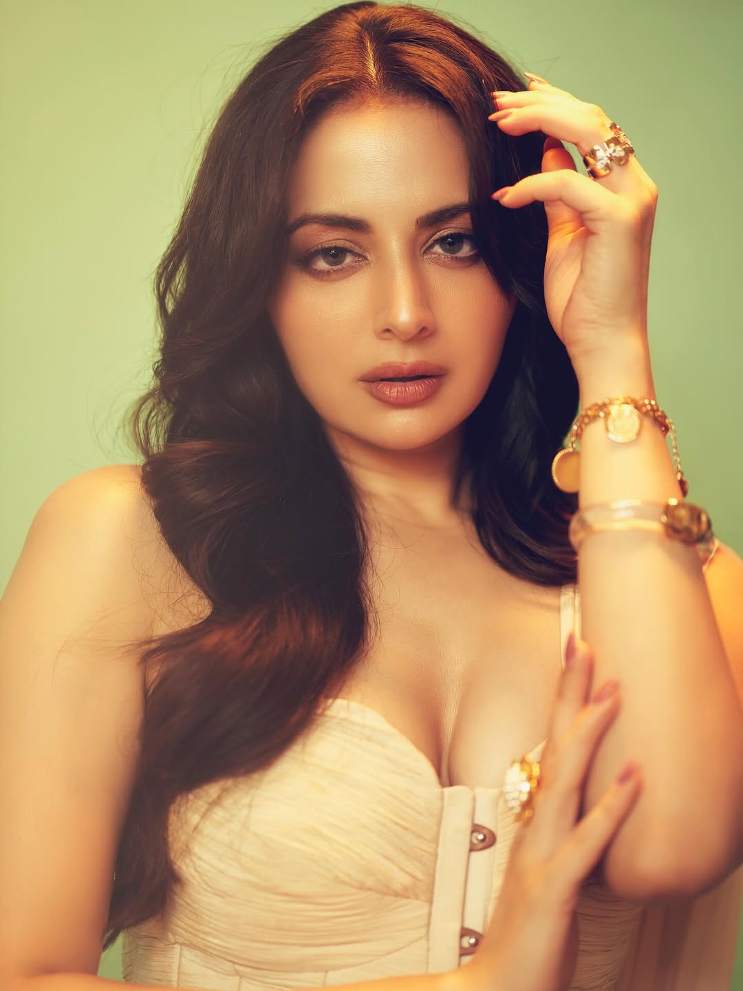 Zoya Afroz bold elegance ultimate style statement