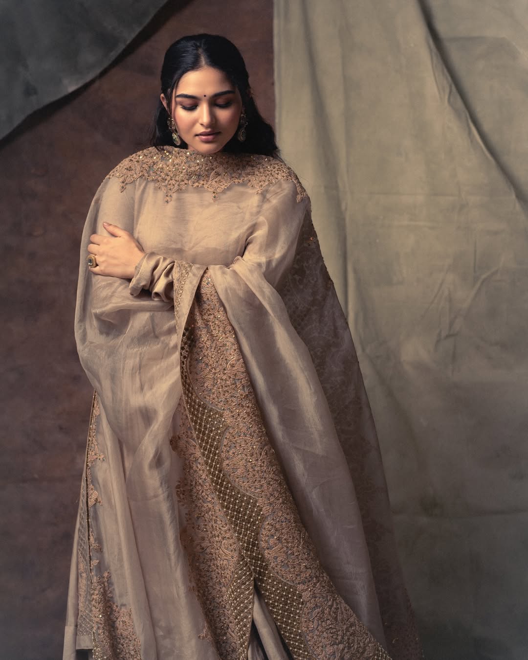 Kayadu Lohar elegant shimmering embroidered traditional attire