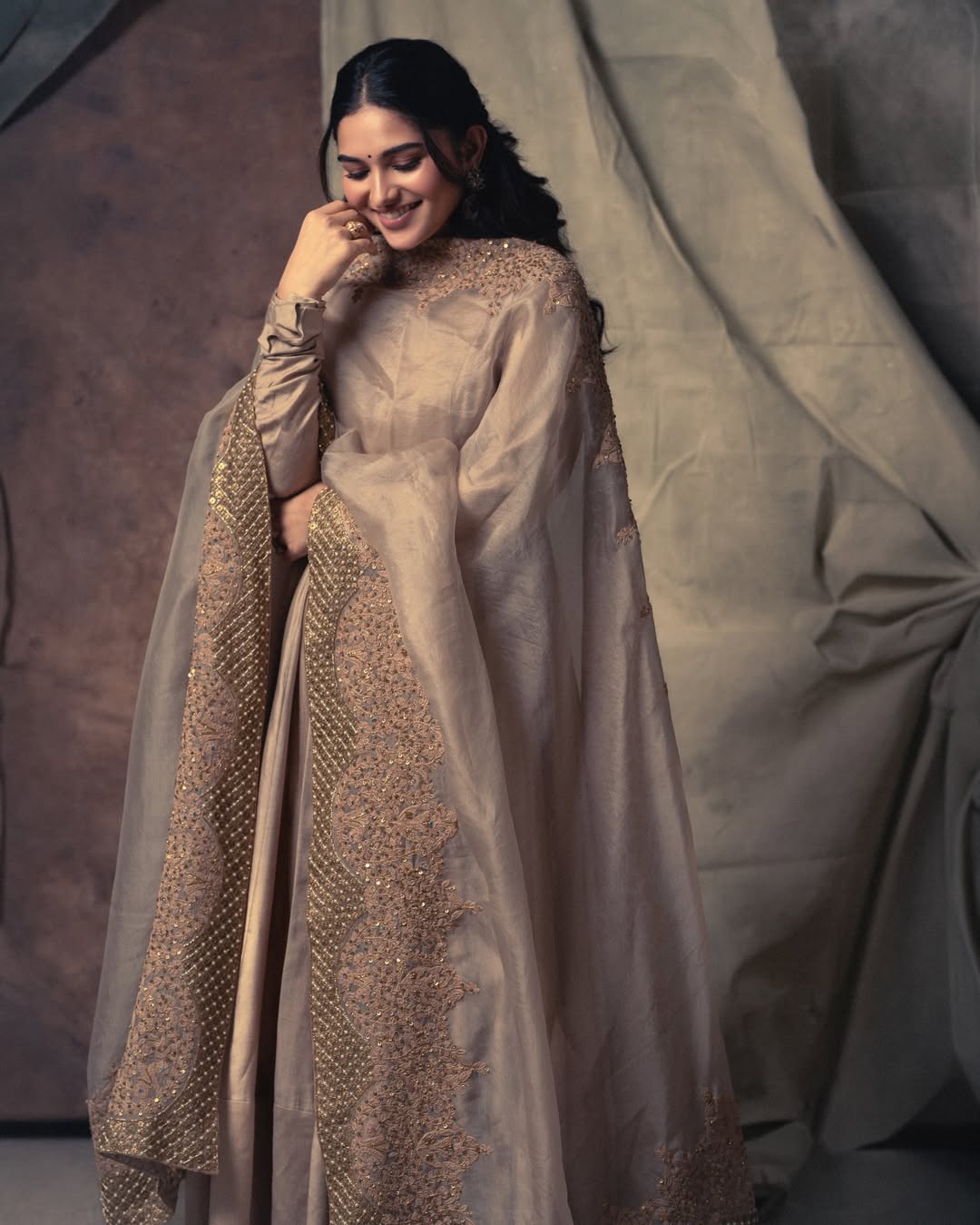 Kayadu Lohar graceful look in intricate embroidered outfit