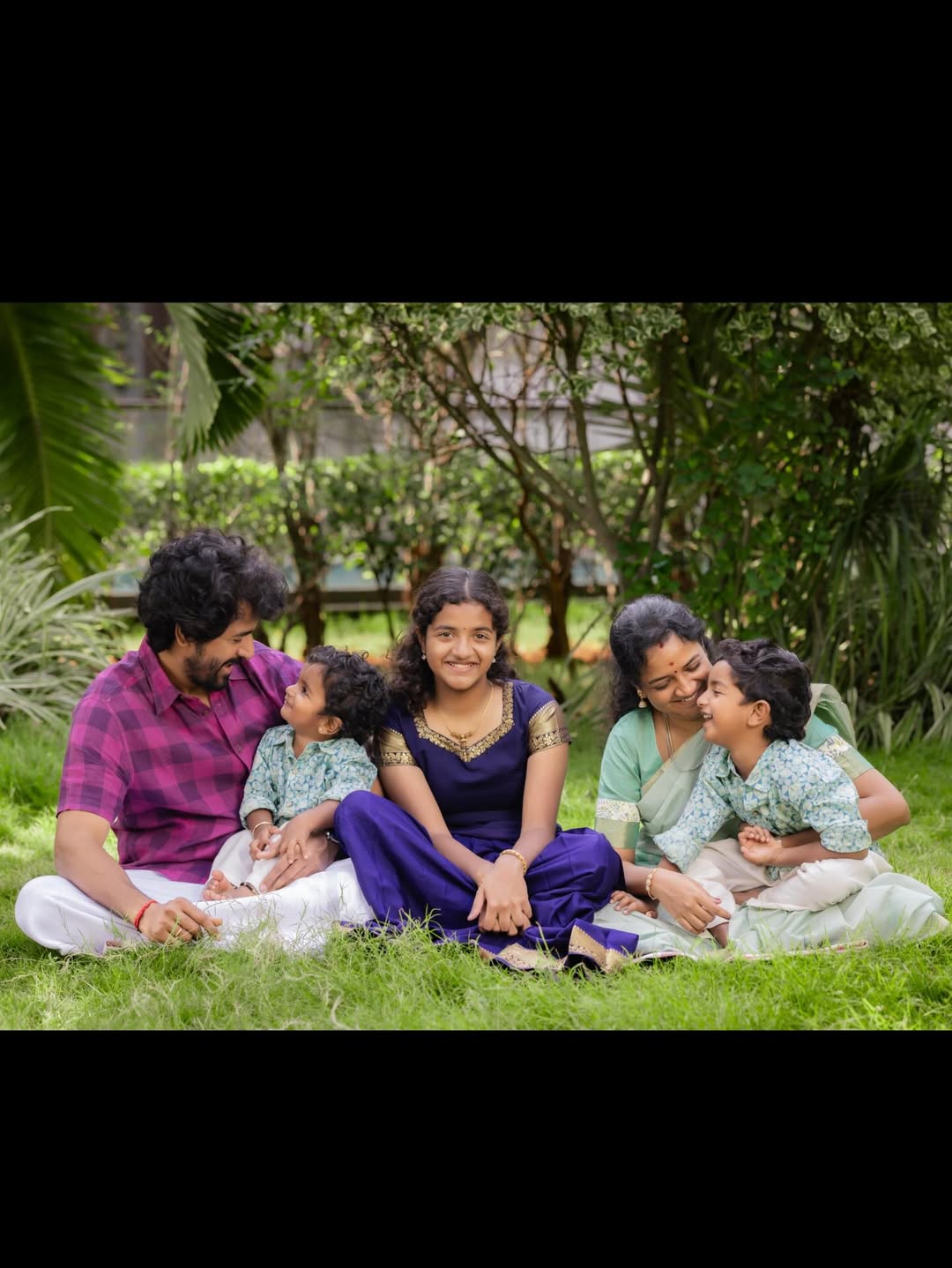 Sivakarthikeyan Family Singapore tour photos