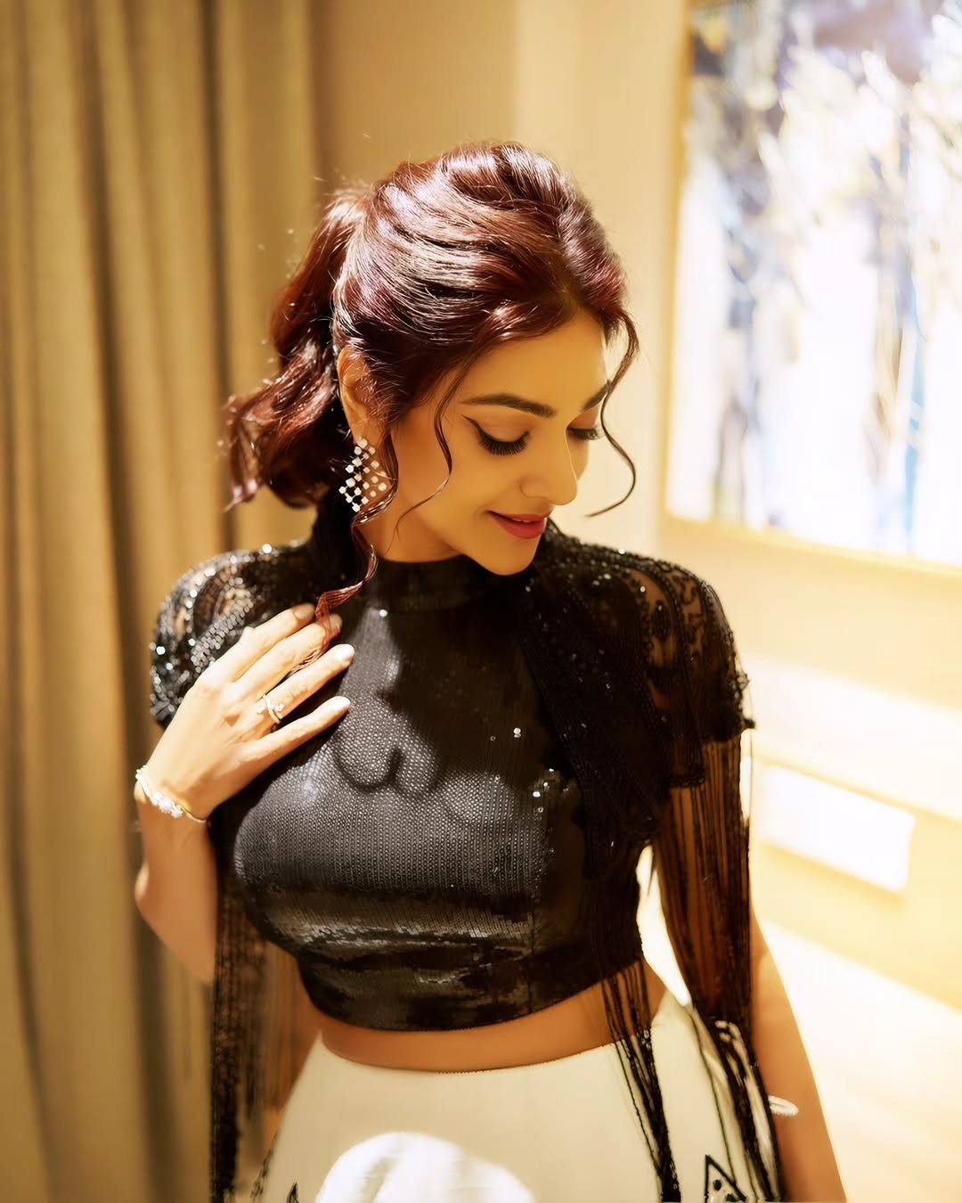 Abhirami’s Latest Photos Go Viral; Virumaandi Actress Trends Online