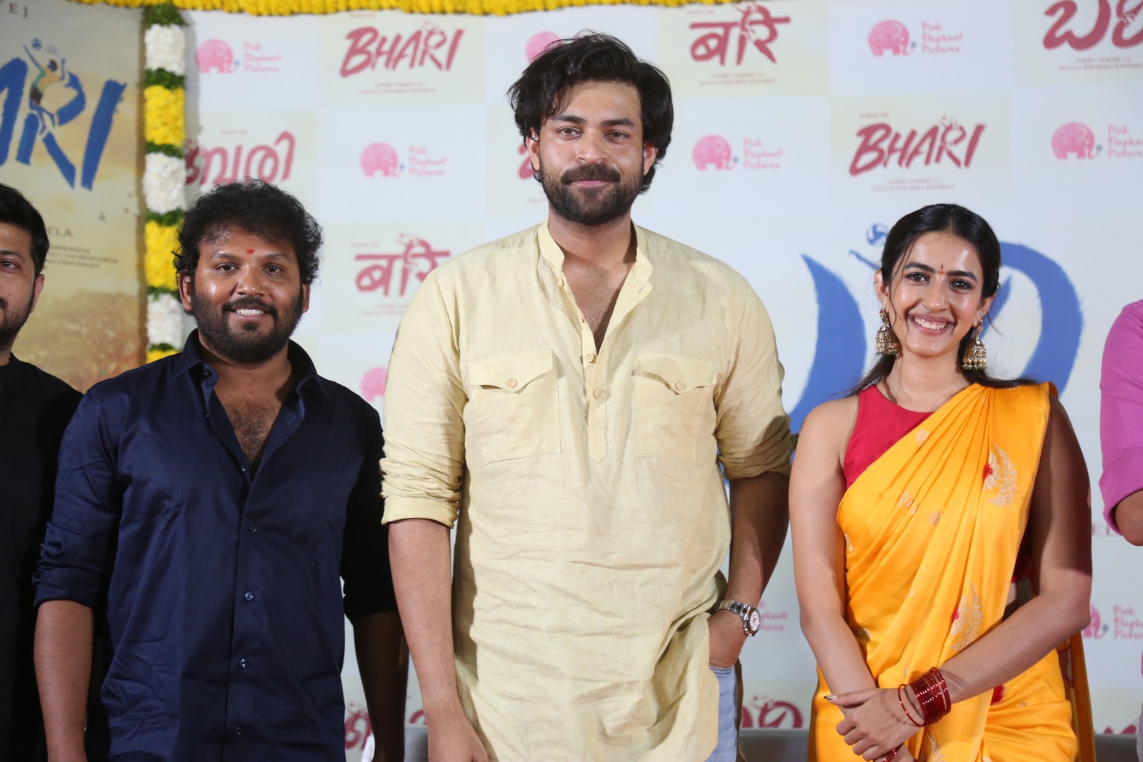 Varun Tej Niharika Yadhu Vamsee pose