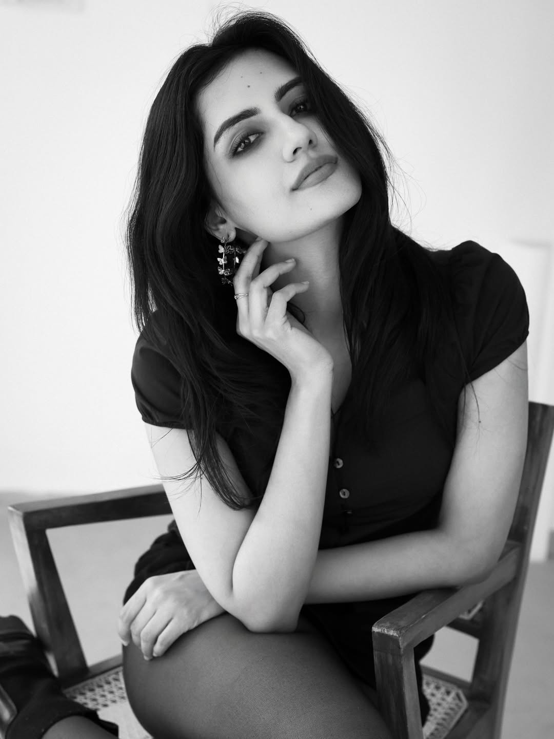 Nivaashiyni Krishnan Instagram photos