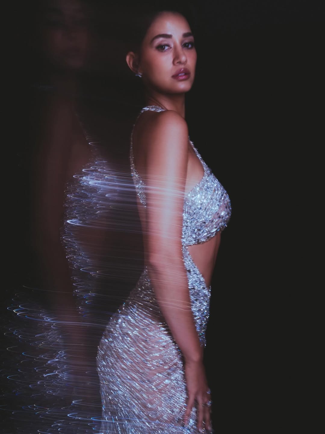 Overall Look: Where Glam Meets Precision