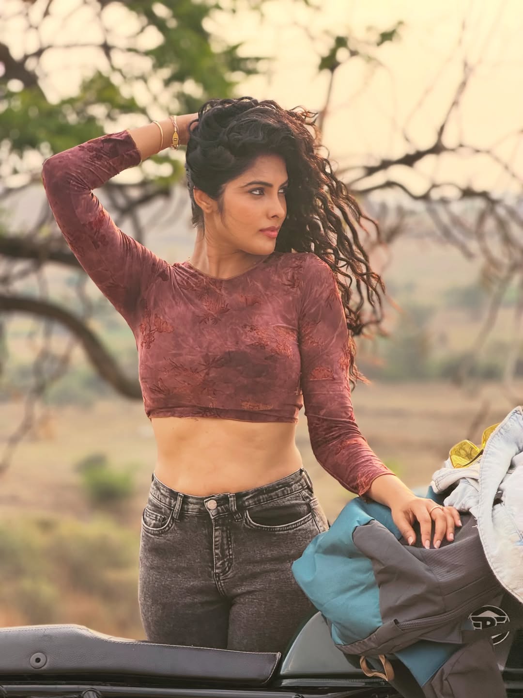 Divi Vadthya tie dye crop top stylish look