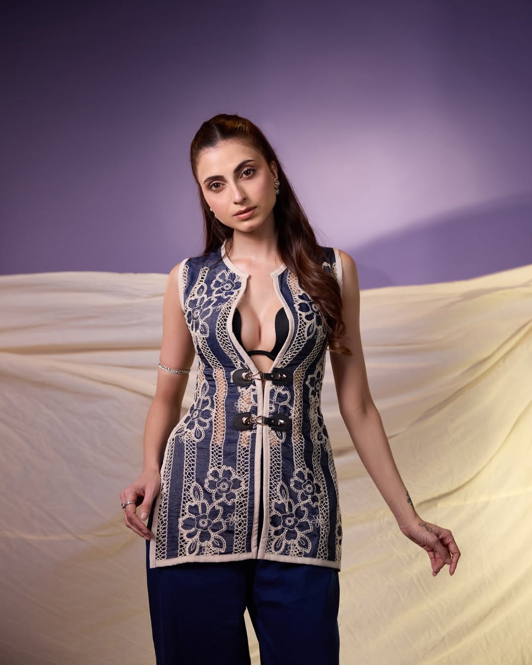Farhana Bhatt lace ensemble bold fashionable stylish look