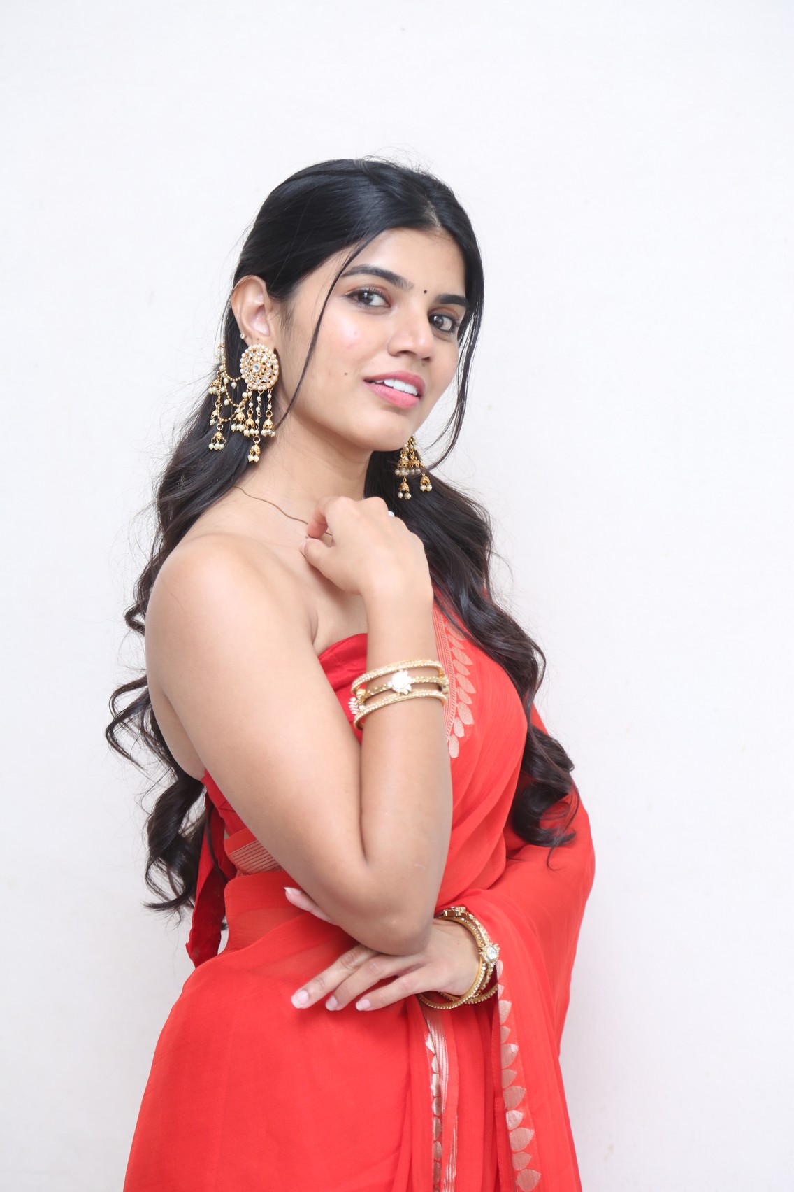 Gayathri Ramana vibrant saree style with elegant charm