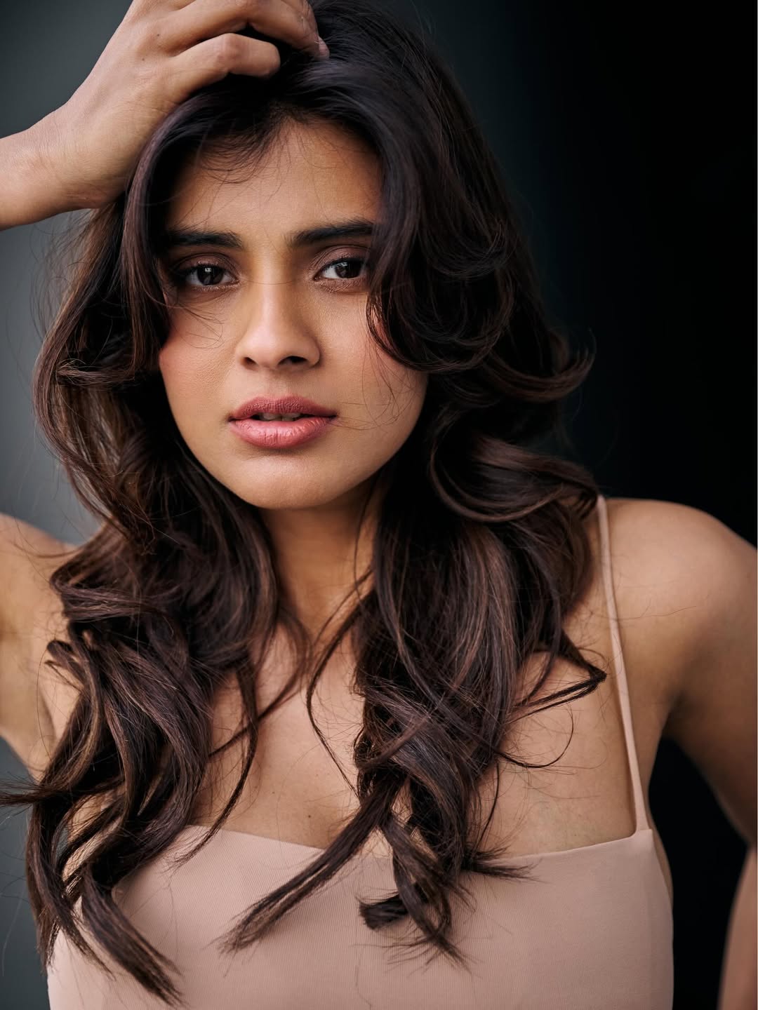 Hebah Patel nude top with effortless charming style