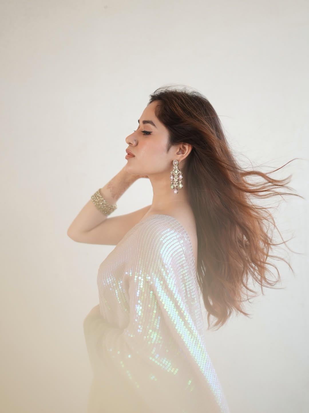 Jannat Zubair Rahmani elegant shiny outfit stylish pose