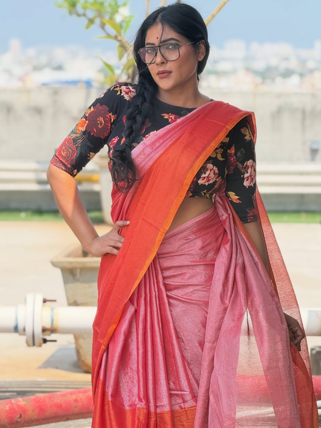 Karthigai Deepam Reshma Pasupuleti Recent Instagram Photos Attracts Fans