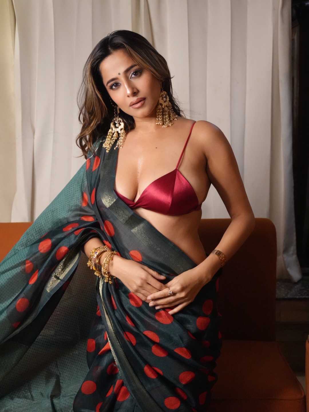 Kate Sharma chic saree glamorous pose