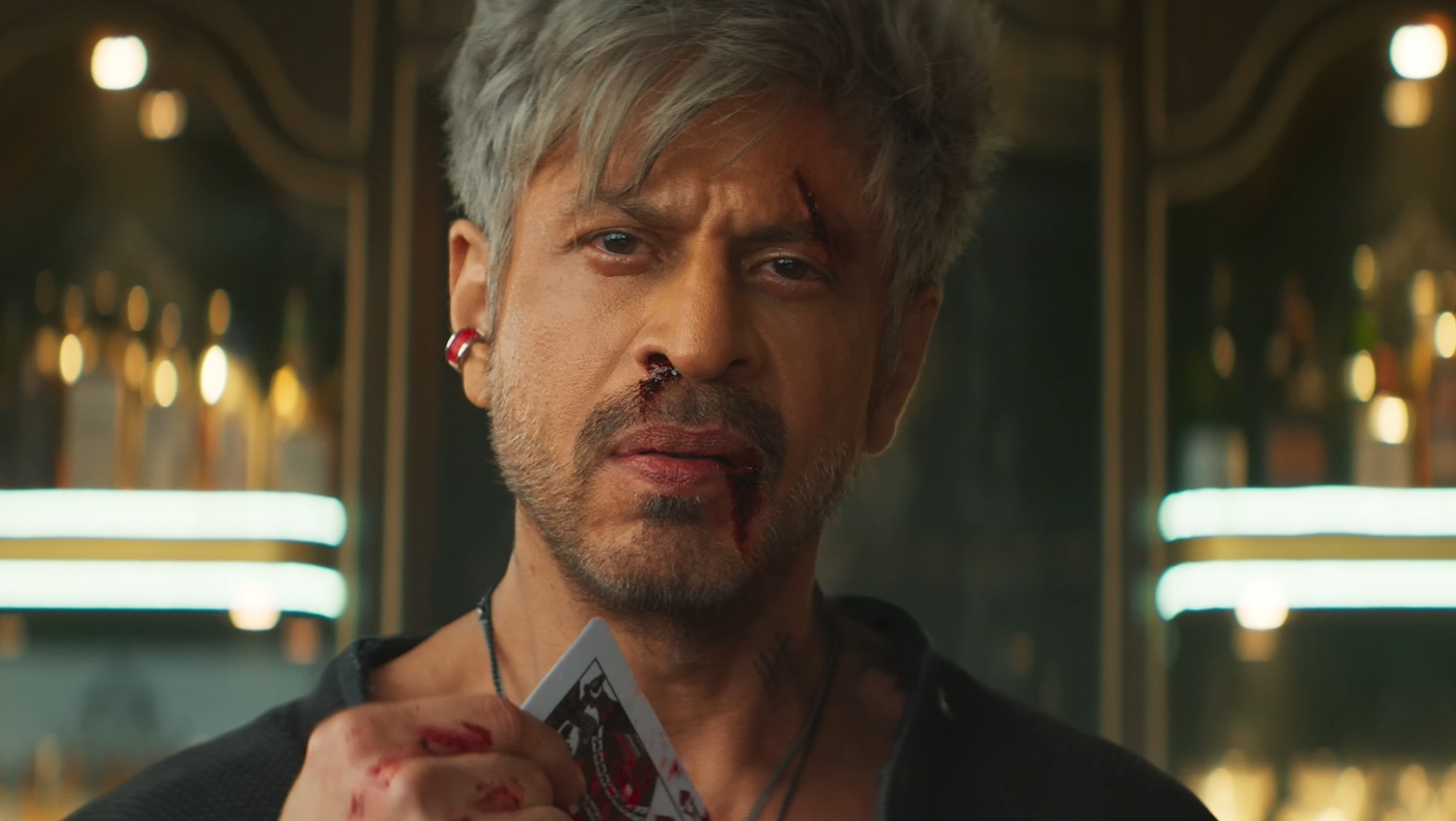 Shah Rukh Khan intense injured action look