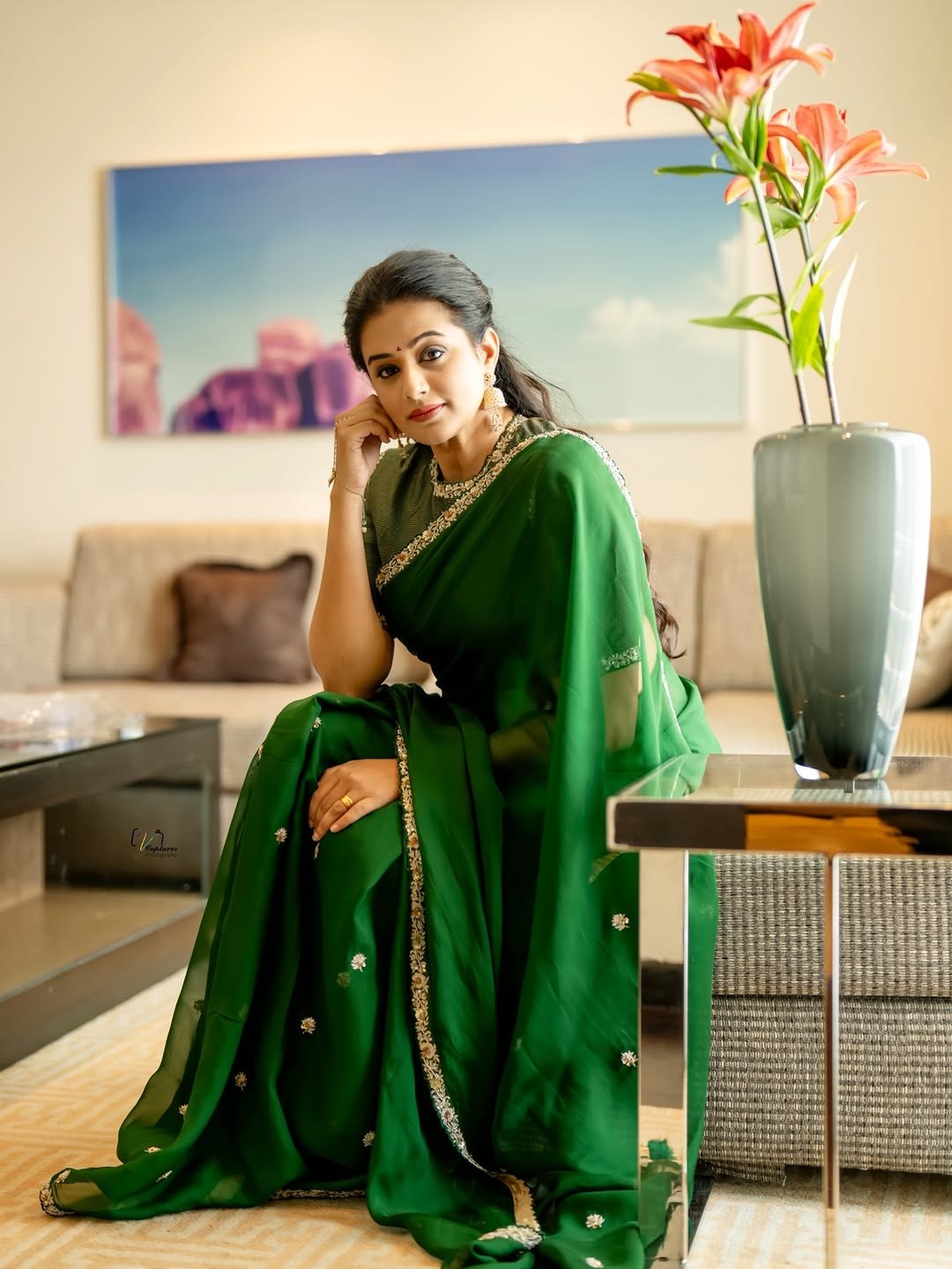 Latest Photos of Priyamani Go Viral on Social Media; Fans Praise Her Stunning Look