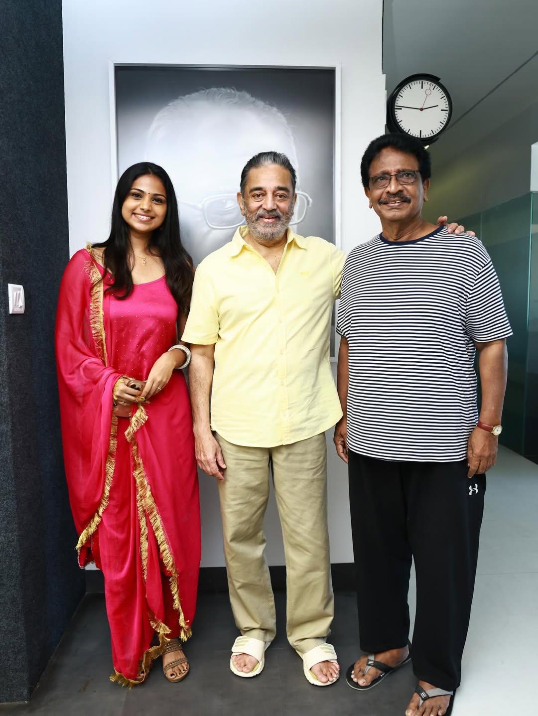 livingston and his Daughter jovitaa livingston Meets Kamalhaasan For jovitaa livingston New Movie PIoster Release