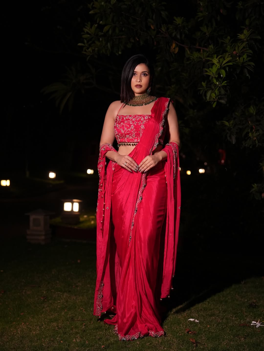 Mannara Chopra elegant red saree glamorous fashion moment