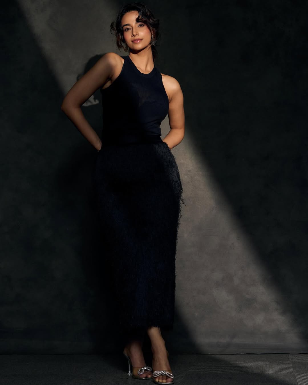 Meenakshi Chaudhary stunning black outfit fierce fashion style