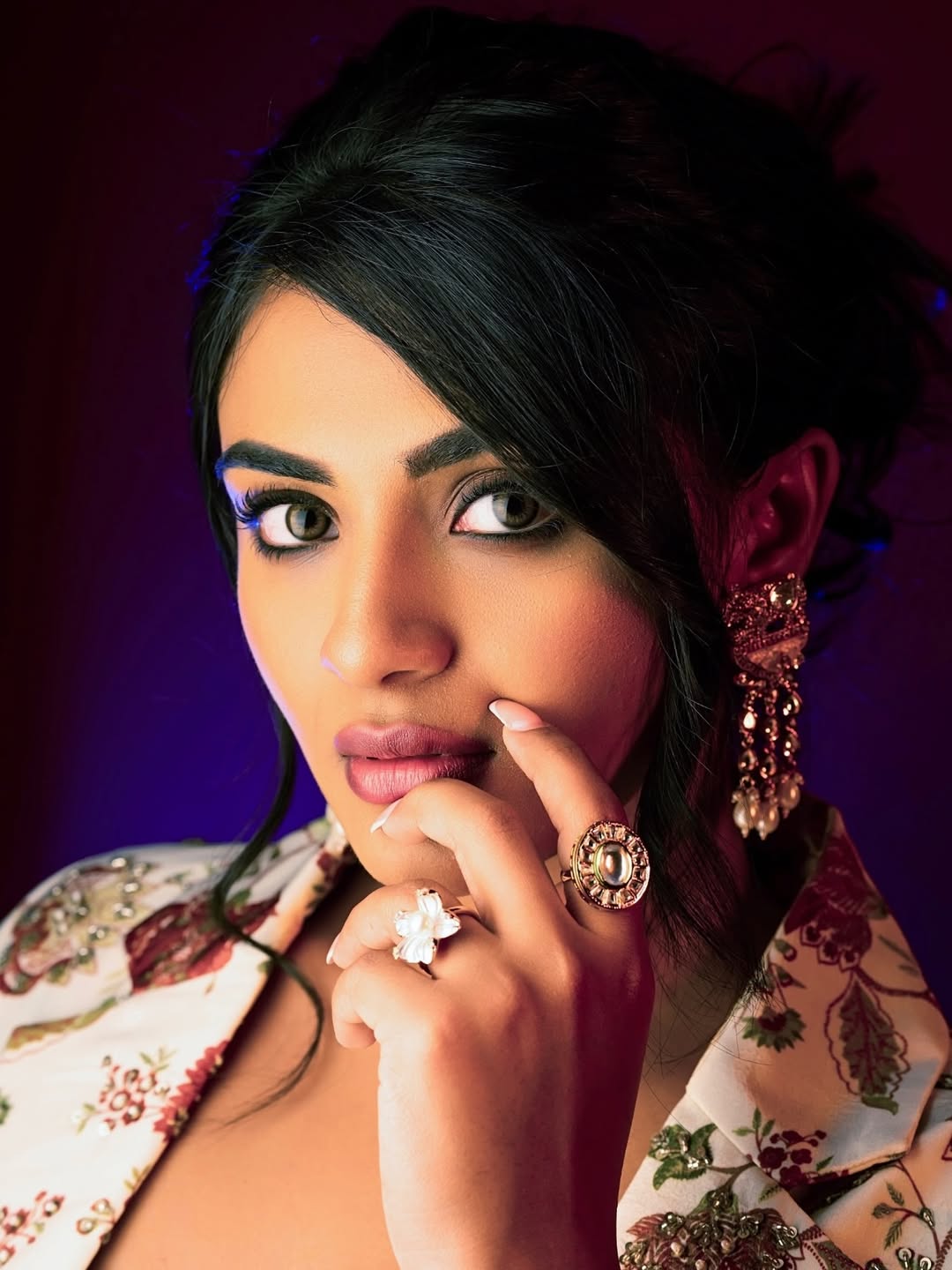 Nayan Sarika elegant stylish jewelry look