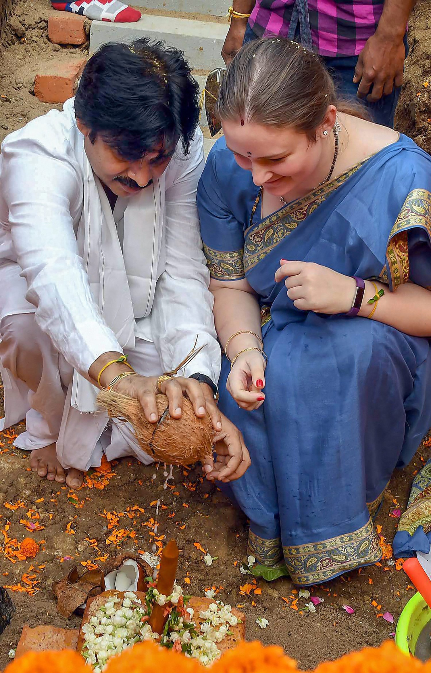 Who Is Anna Konidela?