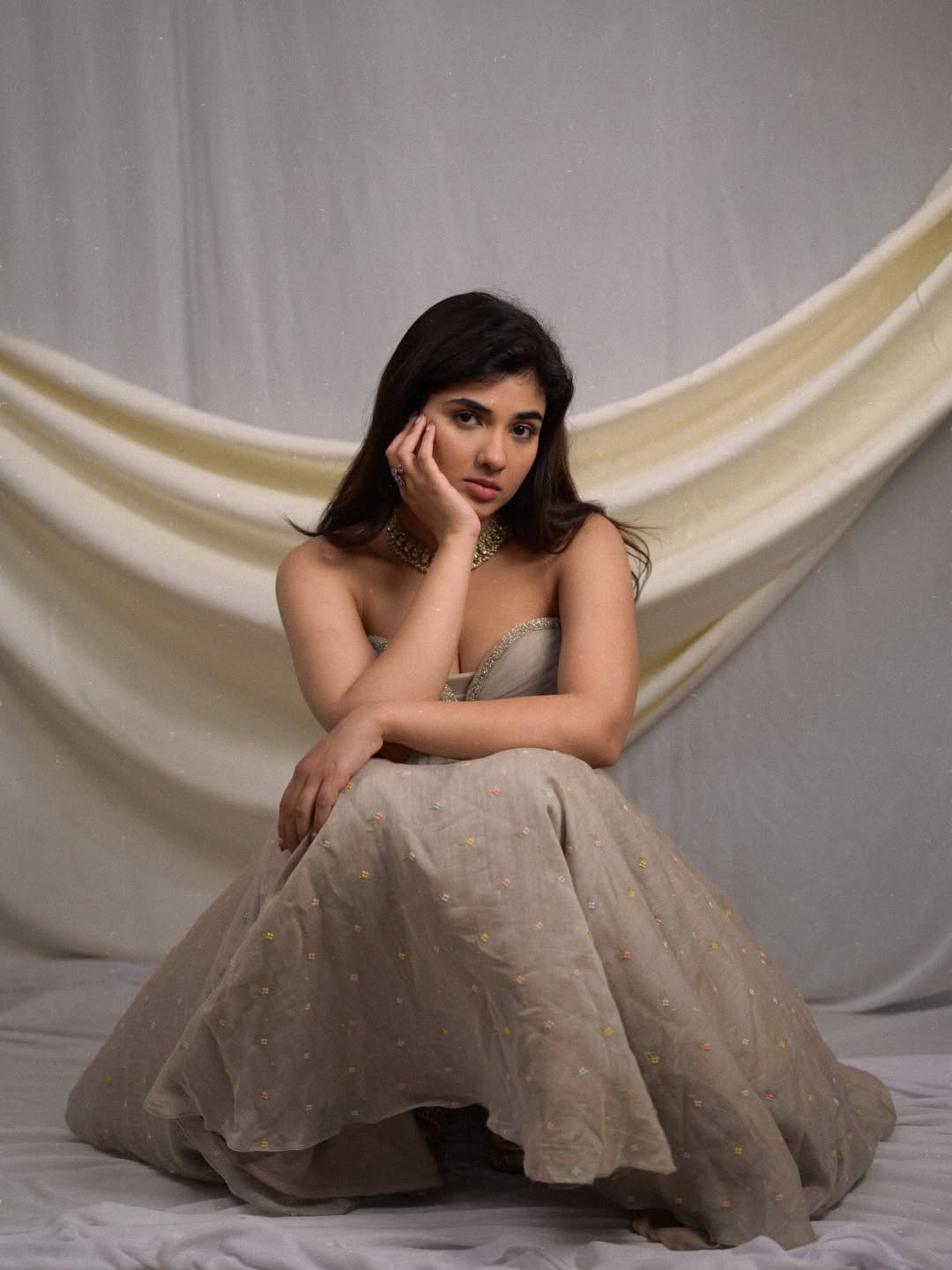 Pragya Nagra vintage glamour elegant stylish confident pose