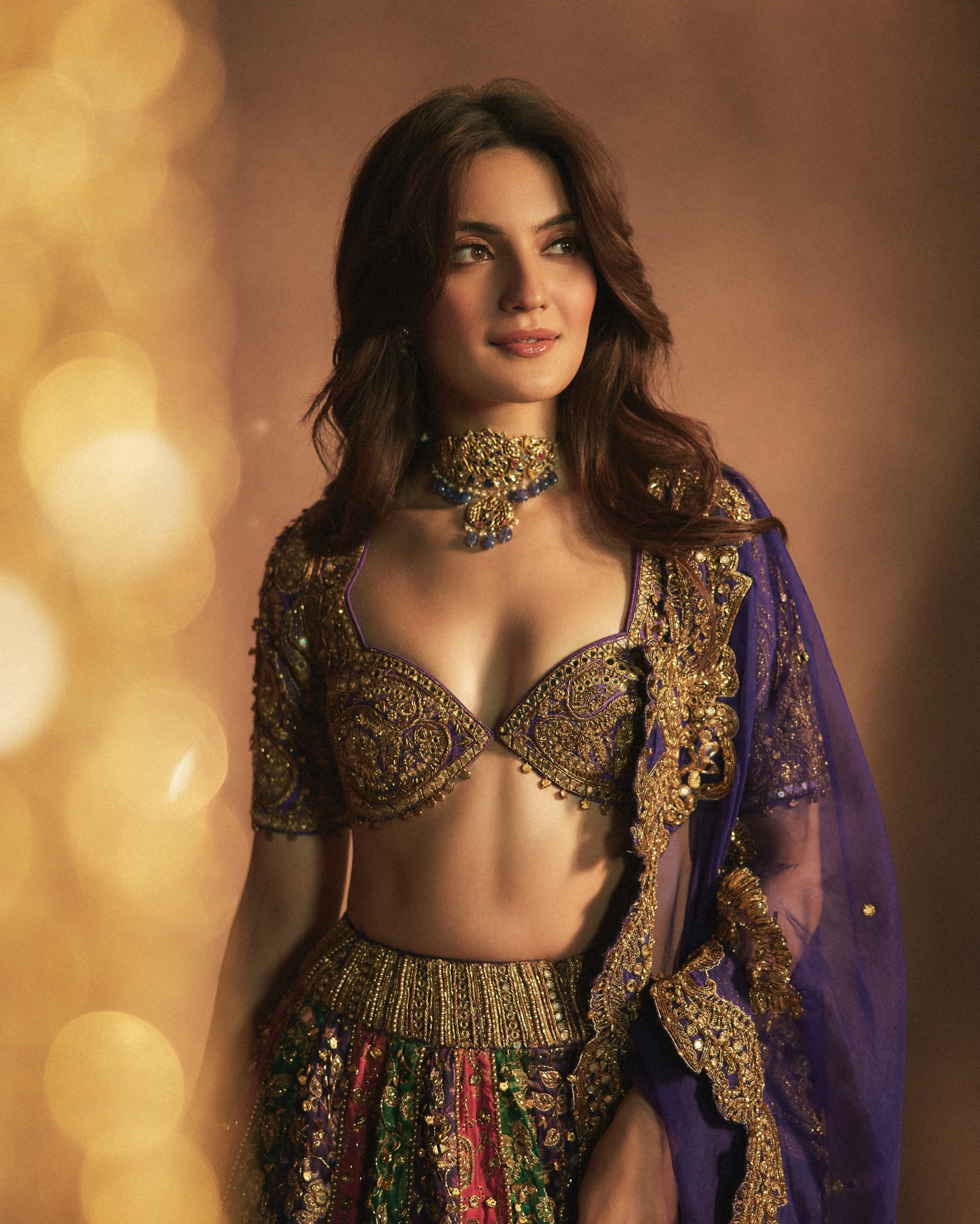 A Regal Presence That Captivates Instantly