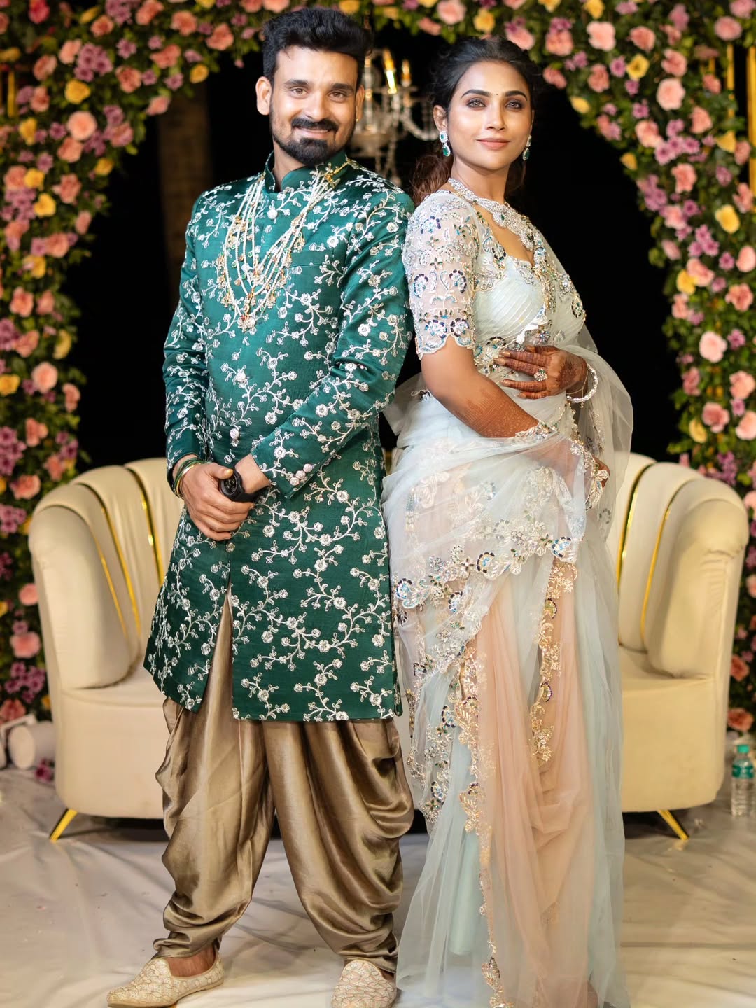 Pure Couple Goals: Myna Nandhini and Yogeshwaram’s Latest Romantic Clicks Go Viral