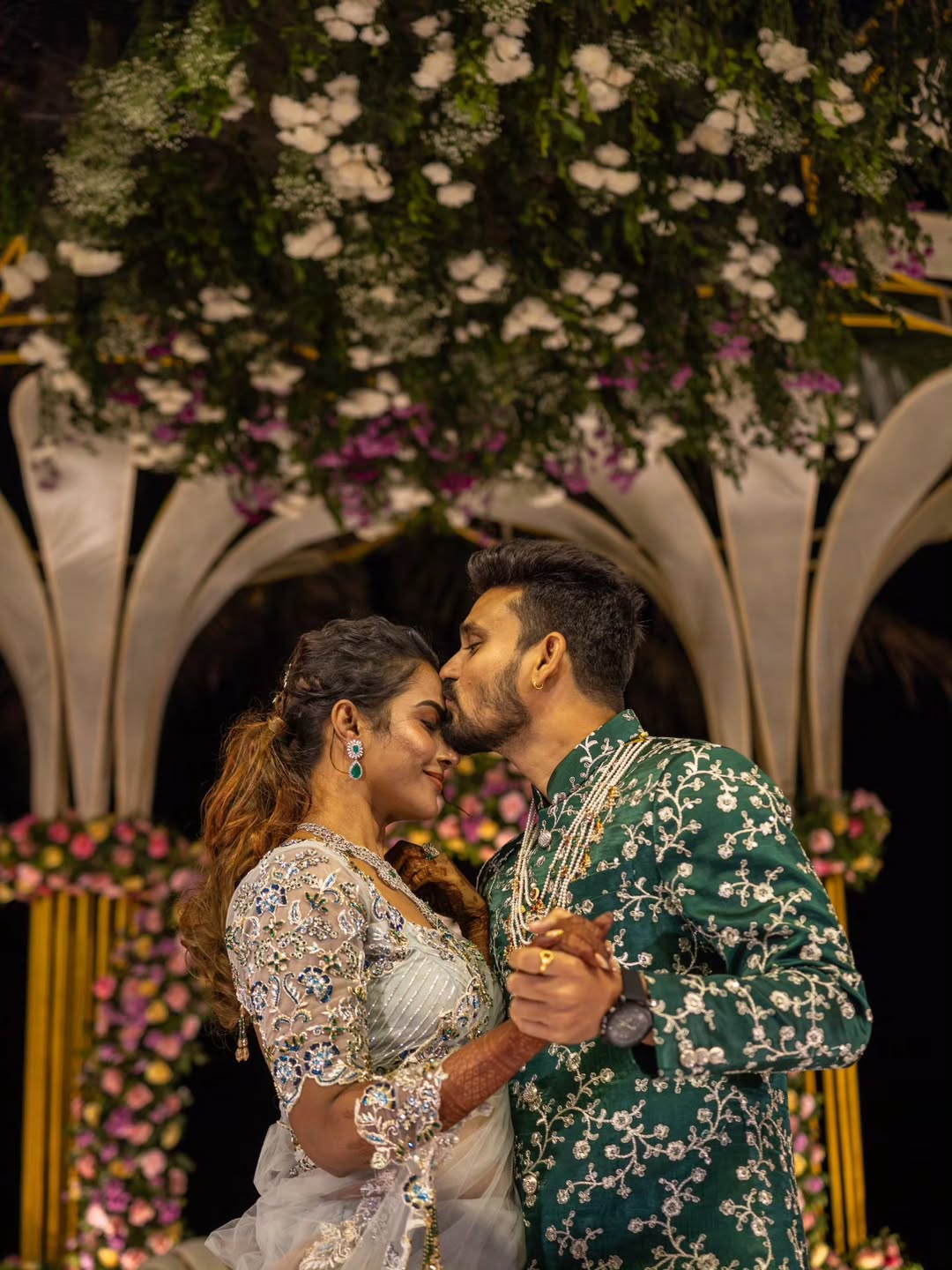 Pure Couple Goals: Myna Nandhini and Yogeshwaram’s Latest Romantic Clicks Go Viral