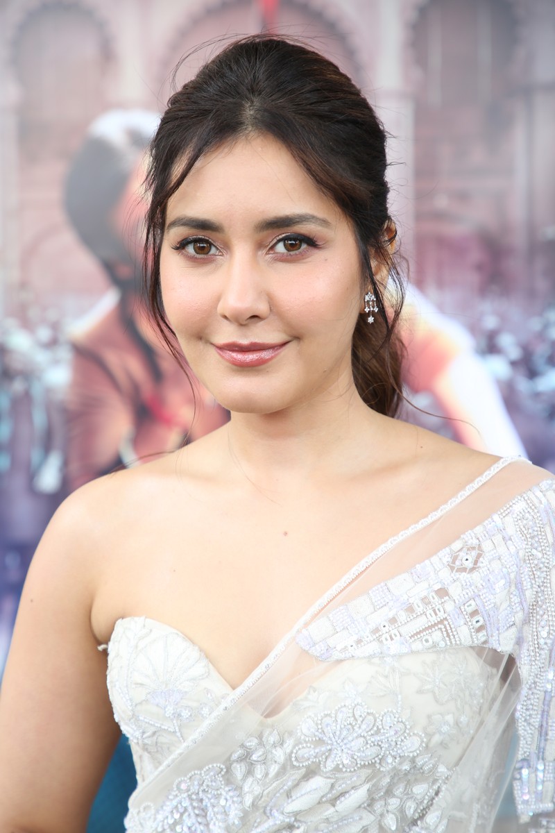 Raashii Khanna effortless elegance in stylish outfit