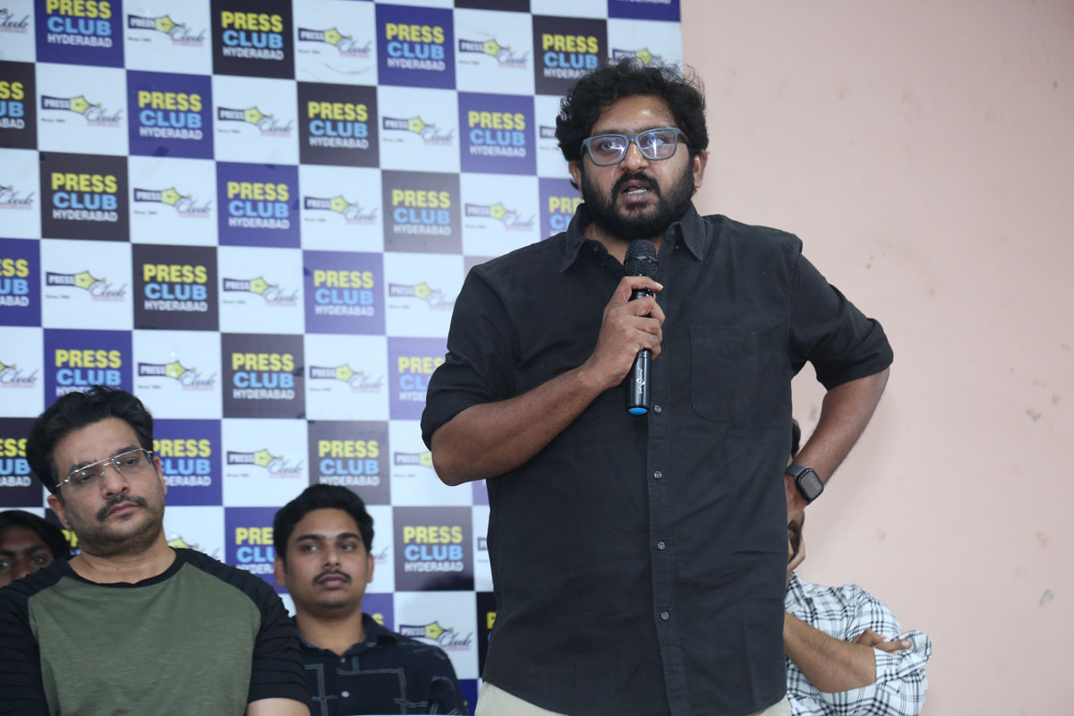 Raju Weds Rambai team emotional on stage