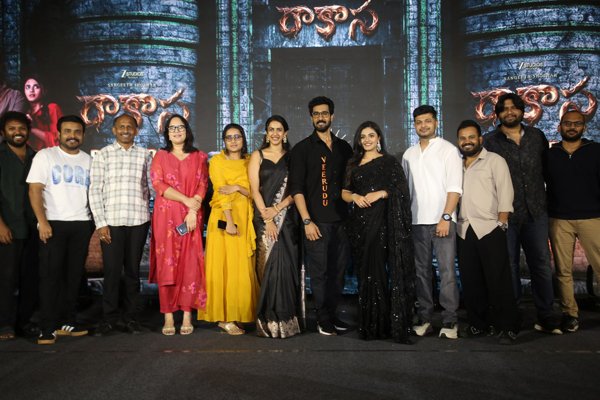 Rakasa team with guests posing together