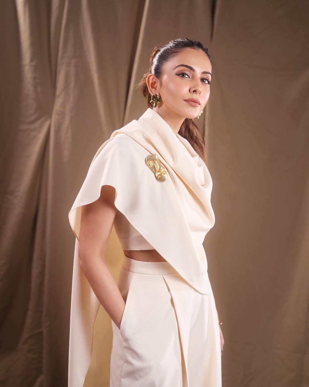 Rakul Preet Singh elegant look with bold fashion style