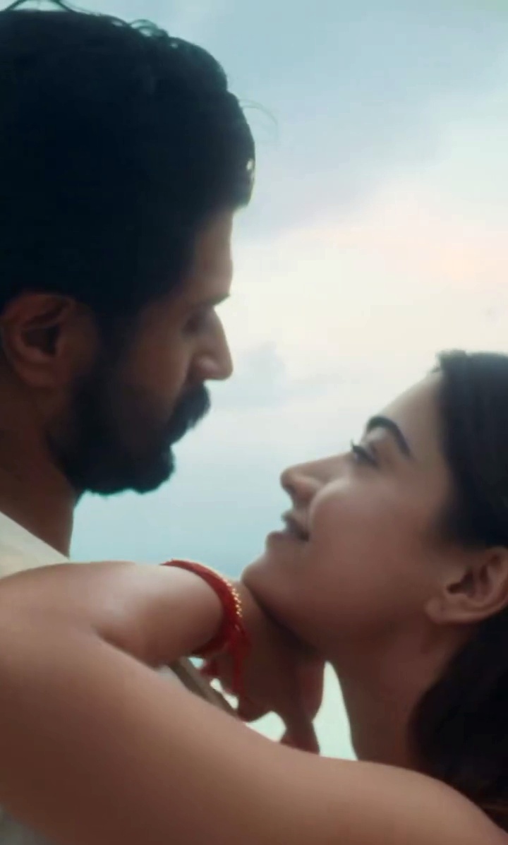 Moments of Love, Simplicity & Togetherness