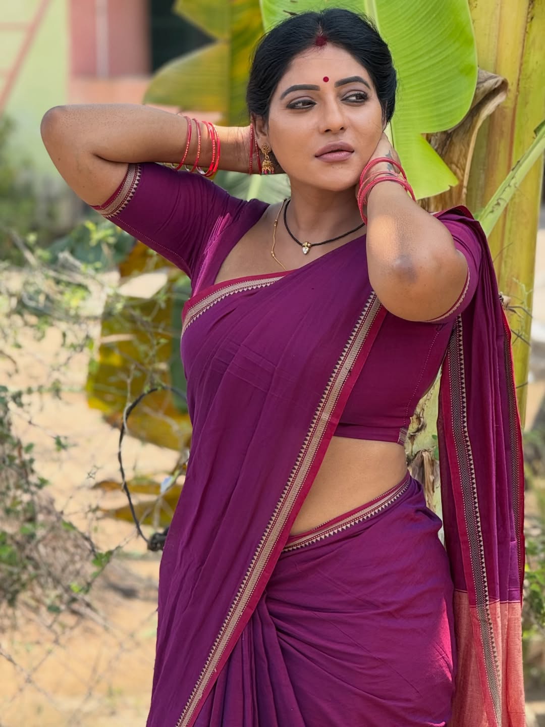 Reshma Pasupuleti Shares Her Cotton Saree Photos on Instagram, Perfect for Summer