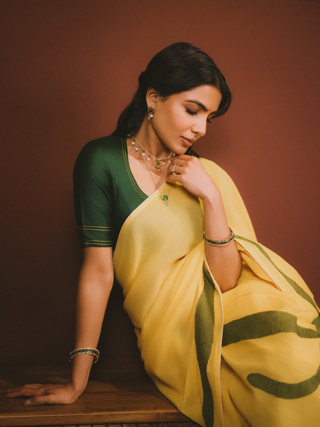 Samantha Ruth Prabhu elegant traditional saree style